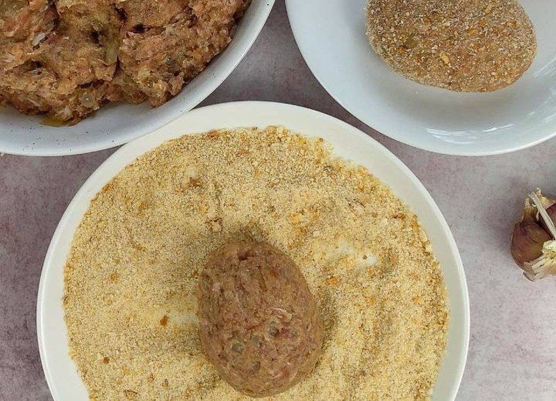 мясные котлеты с огурцами