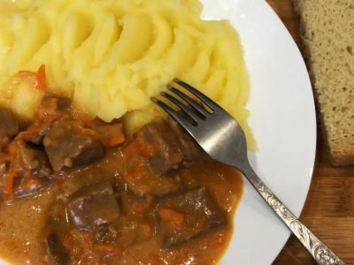 Советский гуляш из говядины: как приготовить по ГОСТу