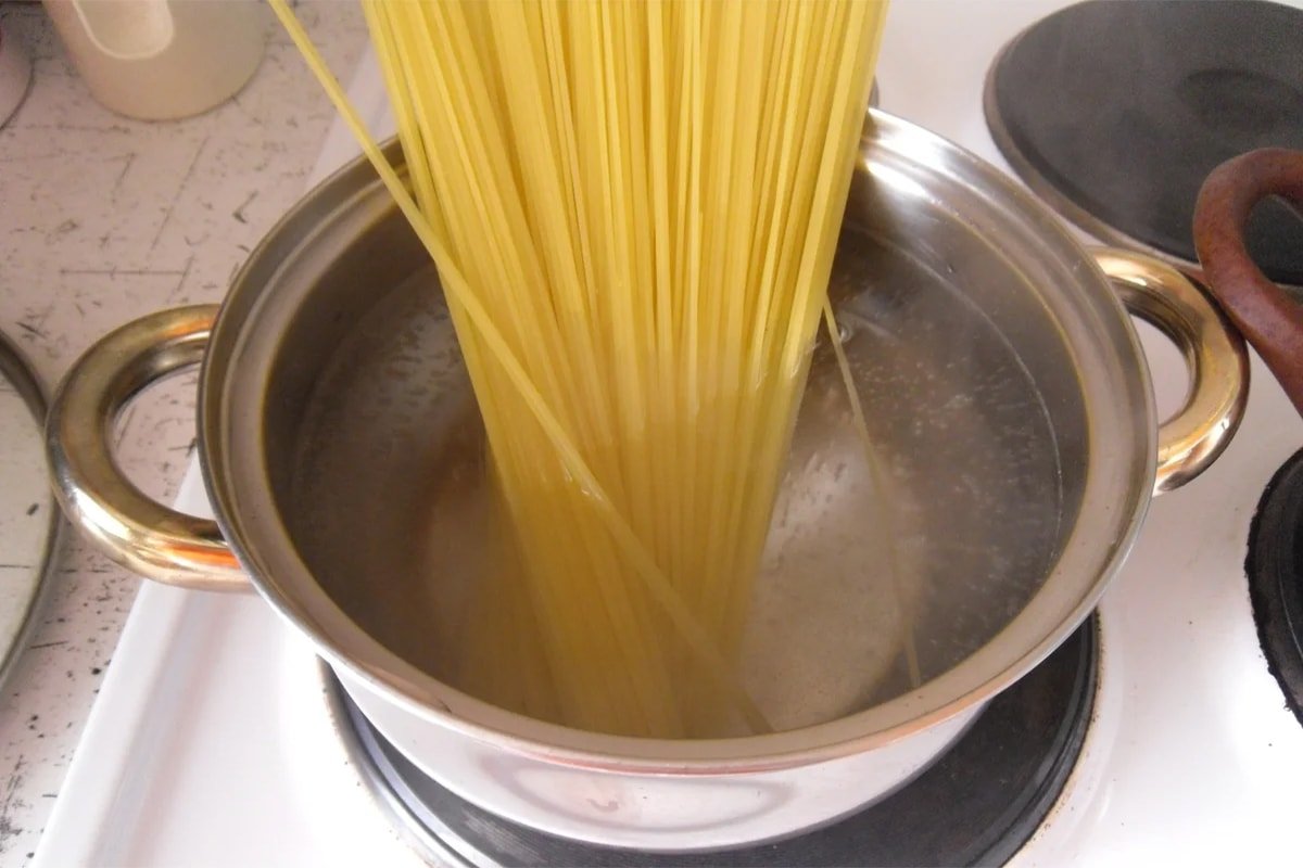 Оригінальне спагетті з картоплею