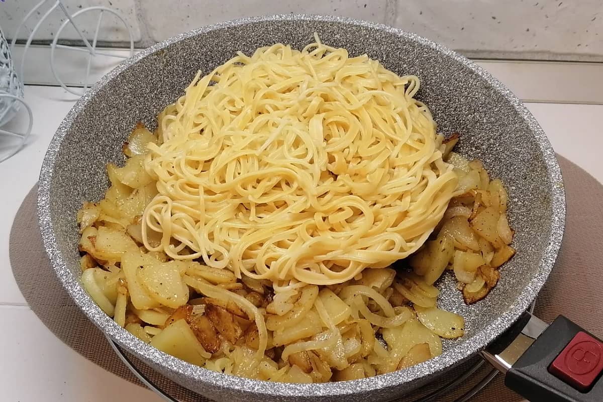 Оригінальне спагетті з картоплею