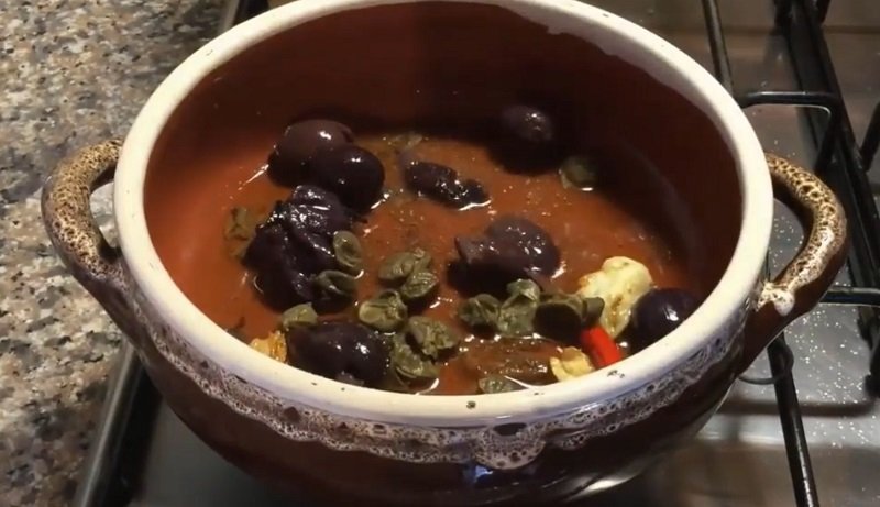 соус с анчоусами