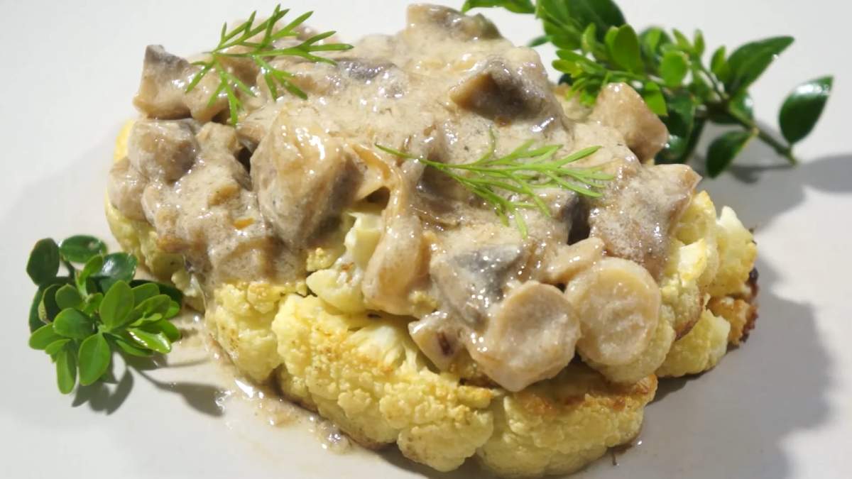 Как приготовить стейки из цветной капусты с грибами - Со Вкусом