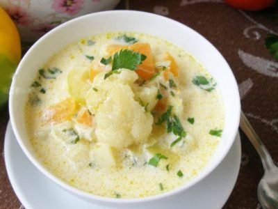 Суп из цветной капусты и кабачков