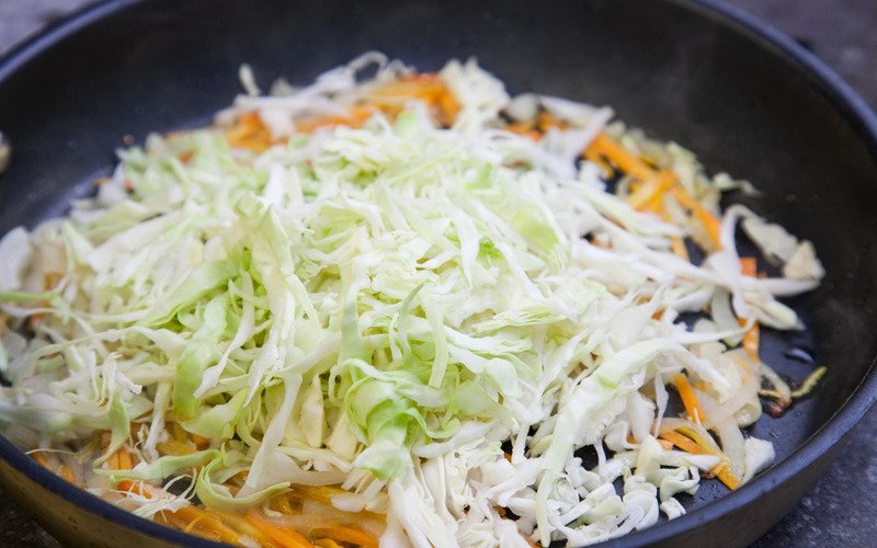 Суп с куриными желудками и овощами