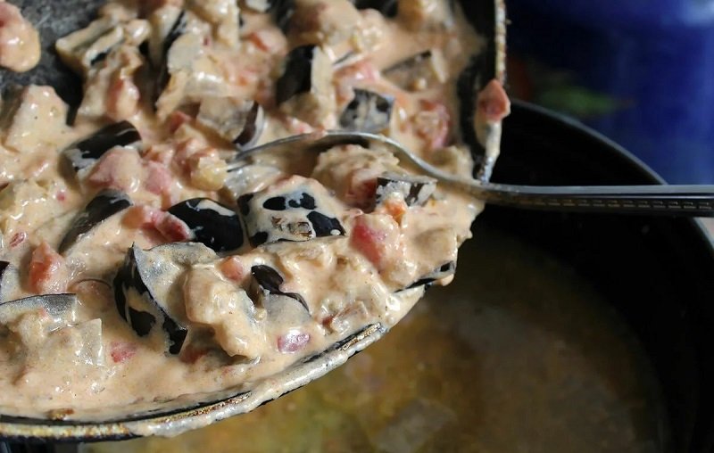 переложите овощи в бульон