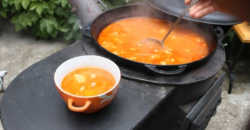 готовка супа на природе