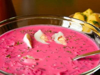 Свекольник с малосольными огурцами