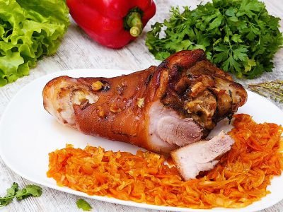 Свиная рулька в пиве