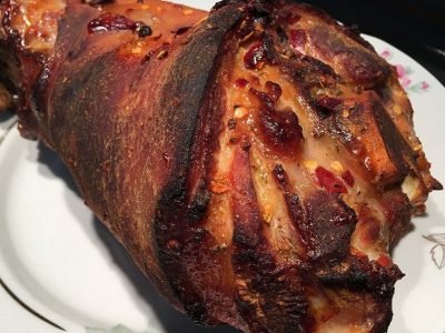 Свиная рулька в рукаве