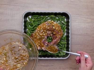 Свинина со стручковой фасолью