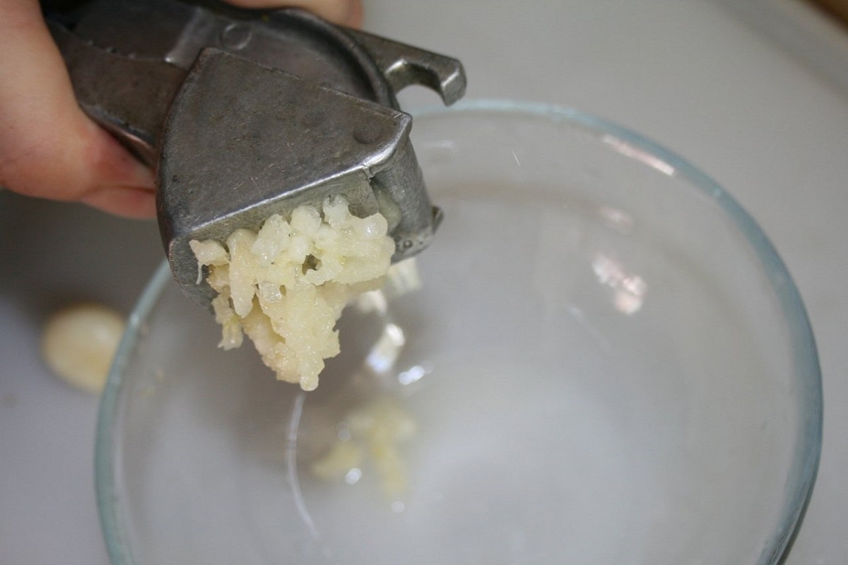 измельченный чеснок