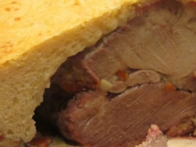 Свинина в картофельно-сырном тесте