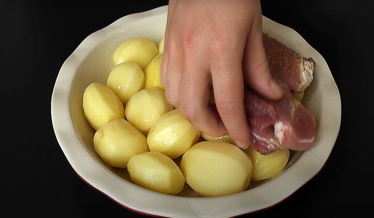 ребрышки с картофелем