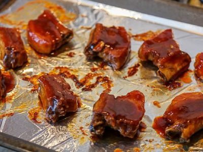 Свиные ребрышки в липкой глазури