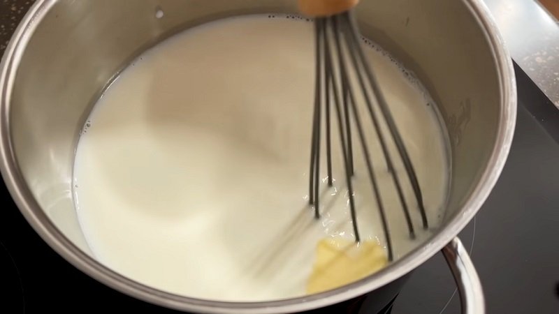 смешивание молока с маслом