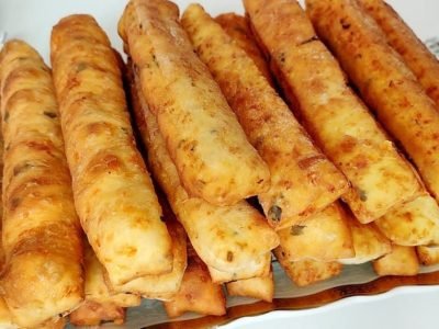 Сырные палочки на кефире: быстрая хрустящая закуска