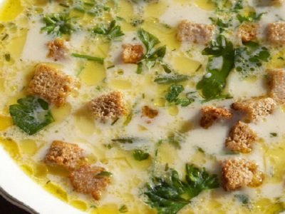 Сырный суп с сухариками