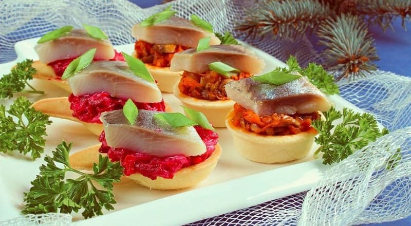 закуска с селедкой