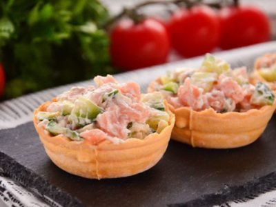 Тарталетки с семгой