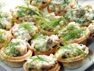 Тарталетки с тунцом