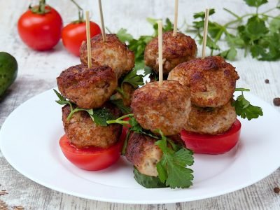 Тефтельки на шпажках