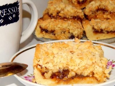 Тертый пирог с орехами и вареньем: рецепт на маргарине