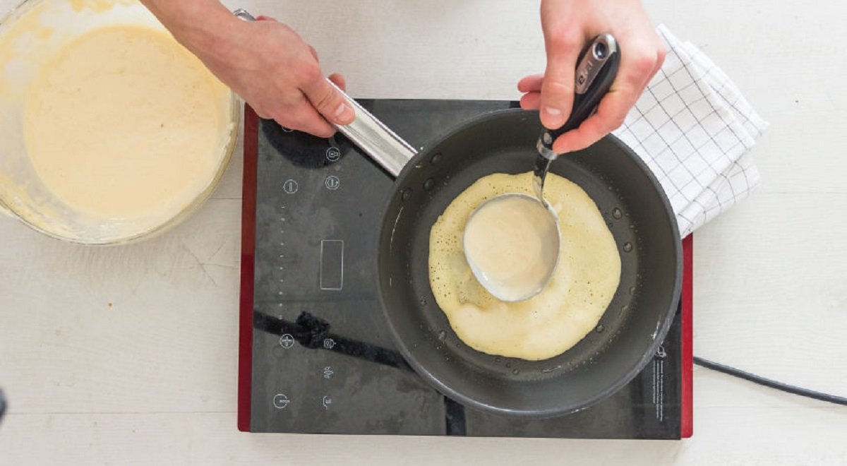 блин на сковороде