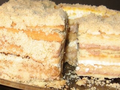 Торт без выпечки с бананом