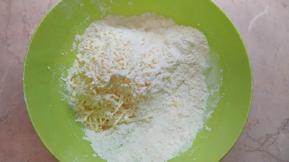 мука с натертым маслом