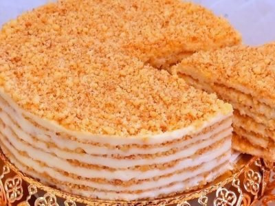 Пломбирный торт из обжаренной крошки