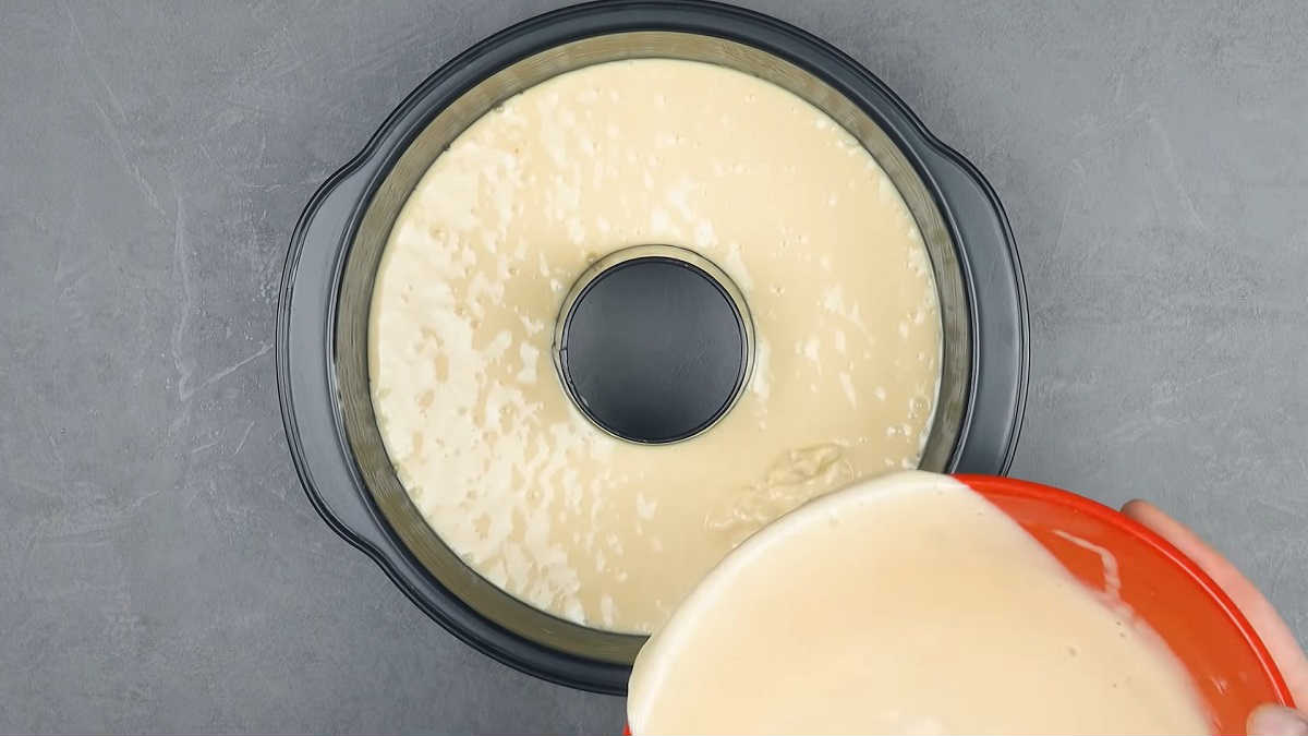 тесто в форме