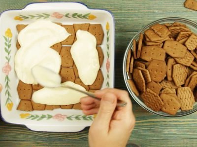 Торт с ванильным кремом без выпечки