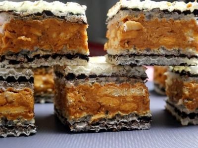 Торт «Сникерс» без выпечки