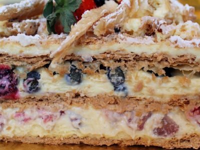 Торт со смородиной