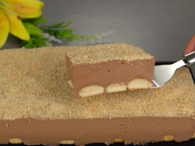 Быстрый торт-суфле из молока и печенья савоярди