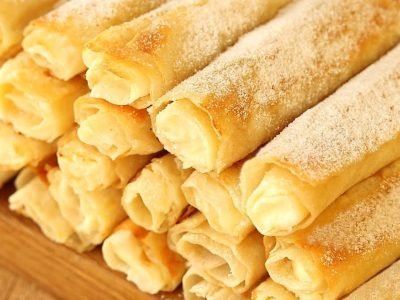 Трубочки из лаваша с творожной начинкой на сковороде