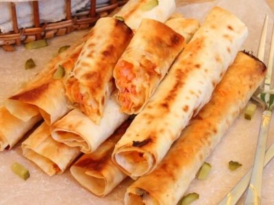 Хрустящие трубочки из лаваша с морковью