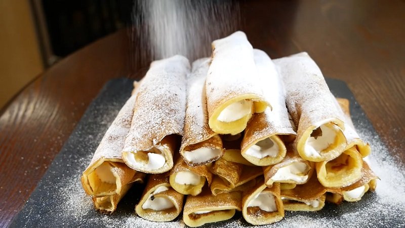 Хрустящие трубочки на сковороде с белковым кремом - Со Вкусом