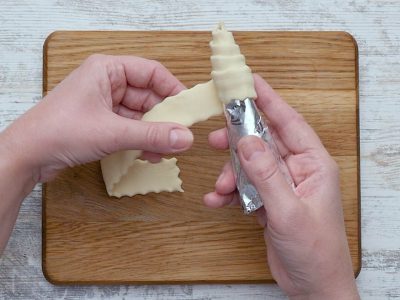 Трубочки с белковым кремом