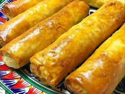 Трубочки с яблоками из теста фило