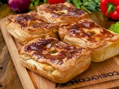 Турты с овощной смесью и мясом