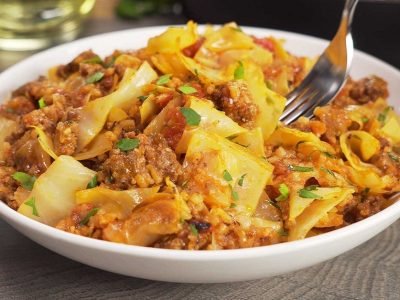 Тушеная капуста с фаршем по-турецки