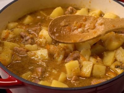 Тушеная картошка с мясом