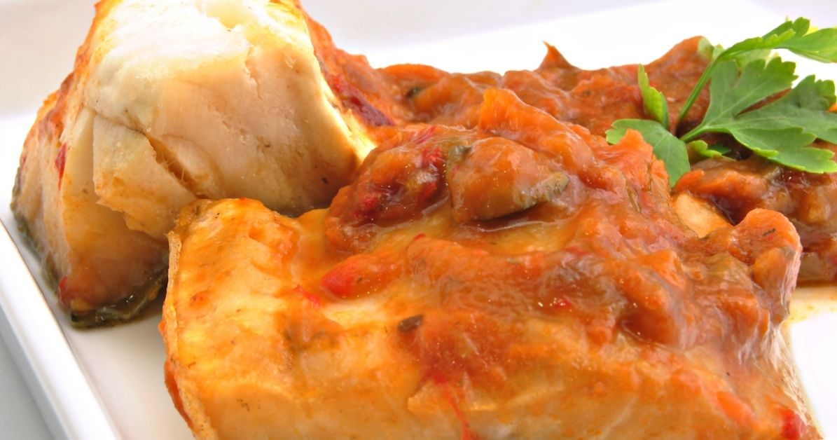 тушеный хек