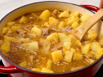 Тушеный картофель с мясом