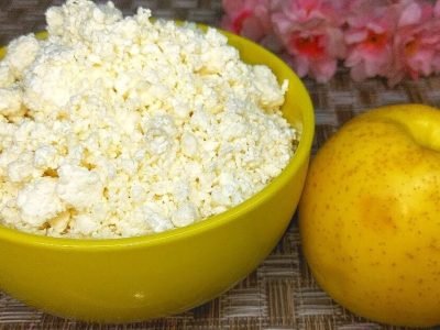 Творожно-яблочные оладьи к завтраку