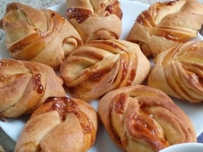 Творожные булочки со сгущенным молоком в духовке