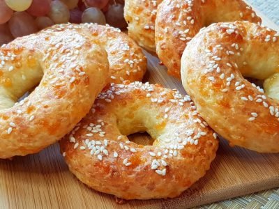 Творожные кольца с кунжутом