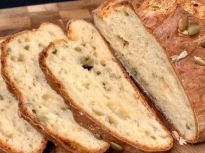 Творожный хлеб с семечками в духовке