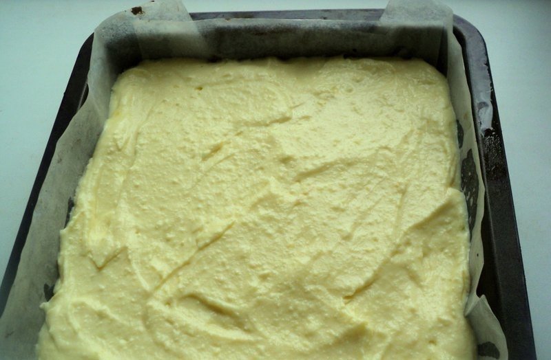 творожный десерт с вишней